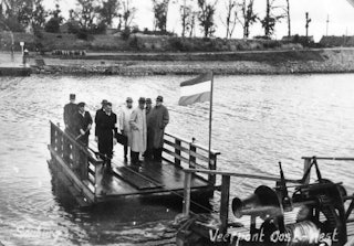 Tweede Wereldoorlog. Commissaris van de Koningin, inundatie van oktober 1944