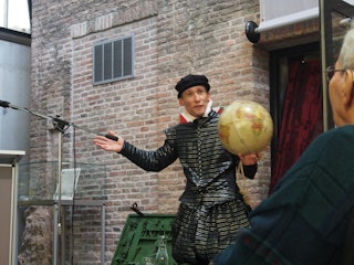 Balthasar de Moucheron, koopman en reder, richtte de VOC kamer Zeeland in Middelburg op.