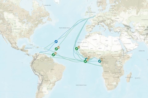 Wereldkaart waarop scheepsreizen met lijnen over de kaart zijn uitgezet
